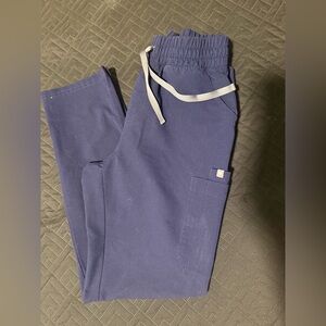 FIGS Yola skinny. High waisted small regular in a navy blue